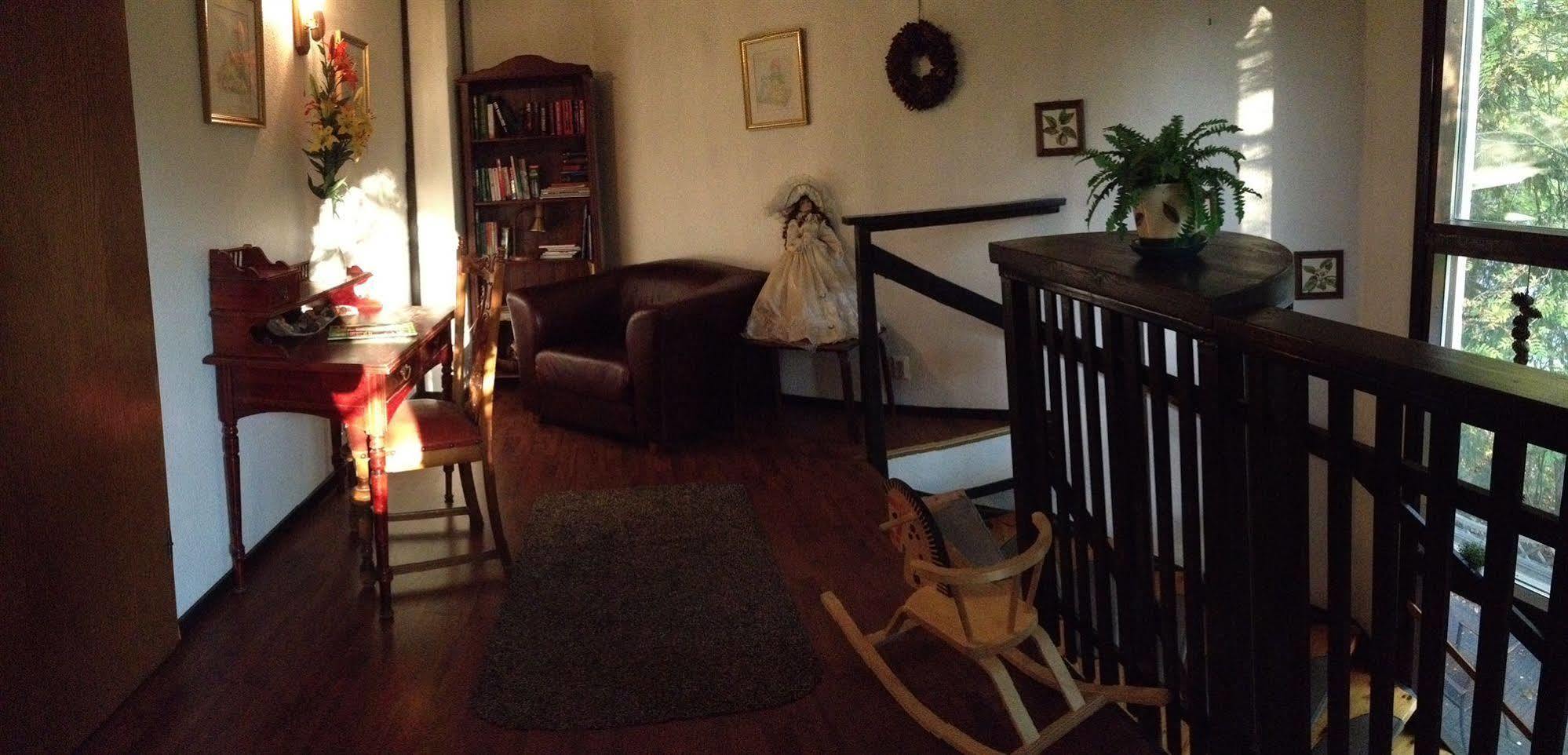 Cronin'S Guesthouse Bed & Breakfast Heinola Exterior photo